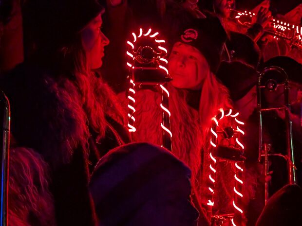 Monster Konzert in Lottstetten Der Platz vor dem Bischof-Starck-Haus in Lottstetten platzte wieder aus allen Nähten, als es zum Monstert Konzert der...